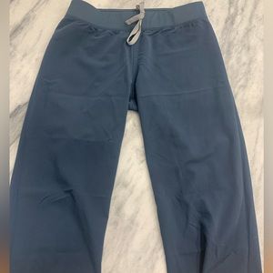 Figs Livingston Scrub Bottoms Size Small Dark Harbor